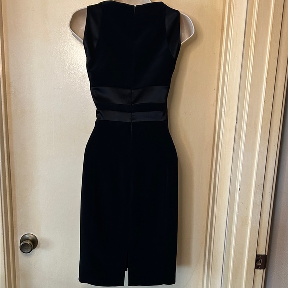 Jones New York Little Black Dress with Satin Details size 8 - Picture 7 of 10